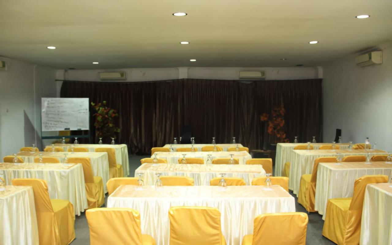 Al-Badar Hotel Syariah Μακασάρ Εξωτερικό φωτογραφία